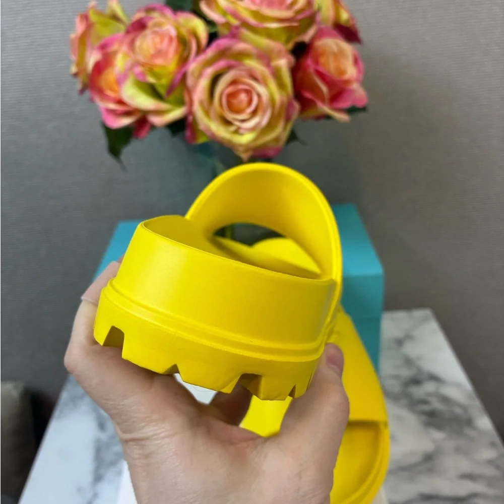 NIB Prada Sole Yellow Lightweight Rubber Triangle Slides EU 36 - US Approx 6 - Picture 5 of 8